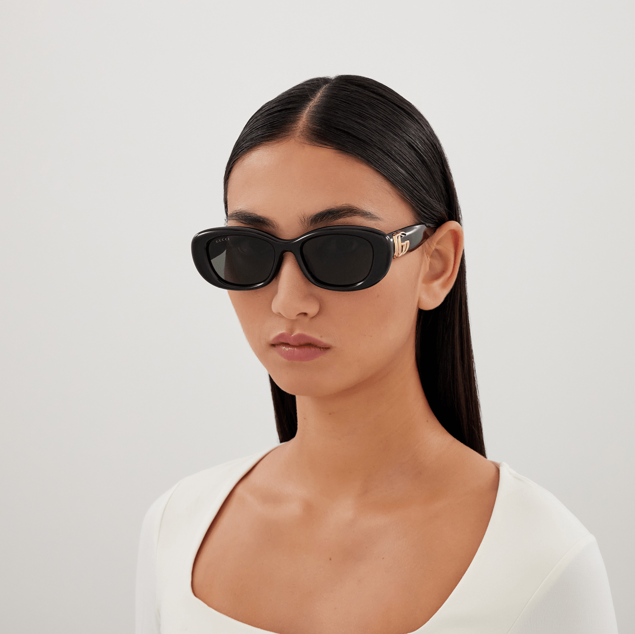 GUCCI GG1829SK (001-BLACK)