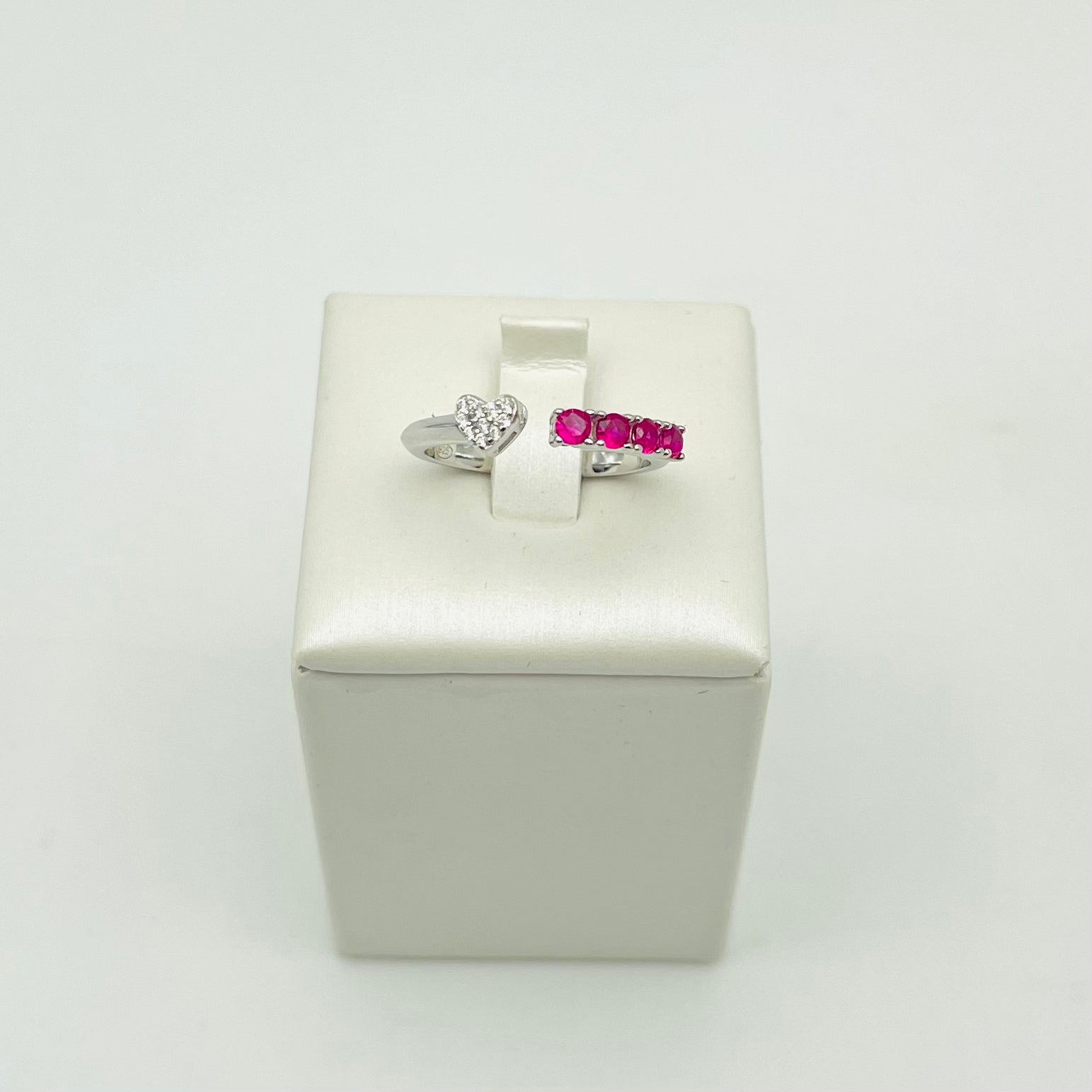 ANELLO CUORE E PIETRE