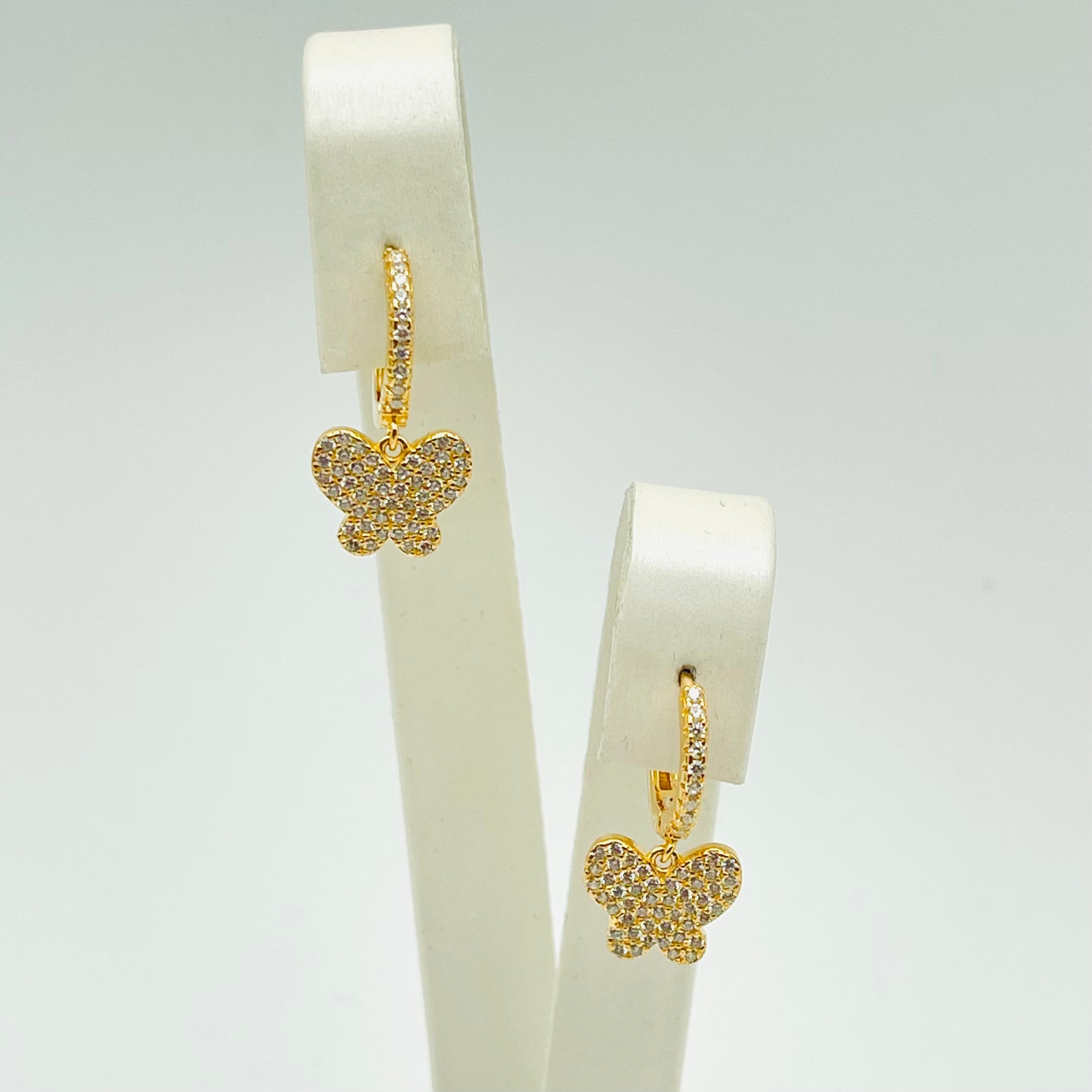 ORECCHINI CERCHI FARFALLA