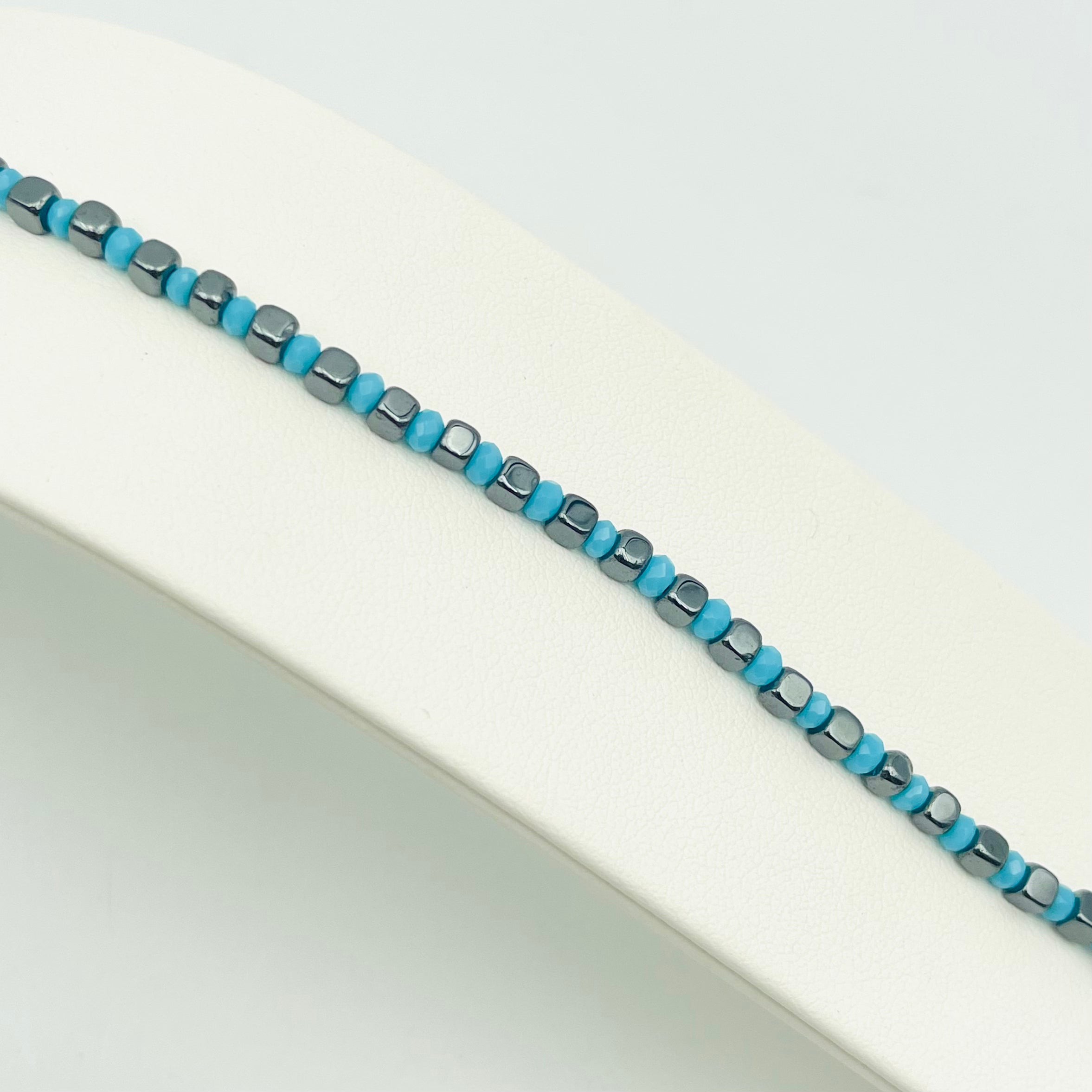 BRACCIALE DADI PIETRE AZZURRE 635