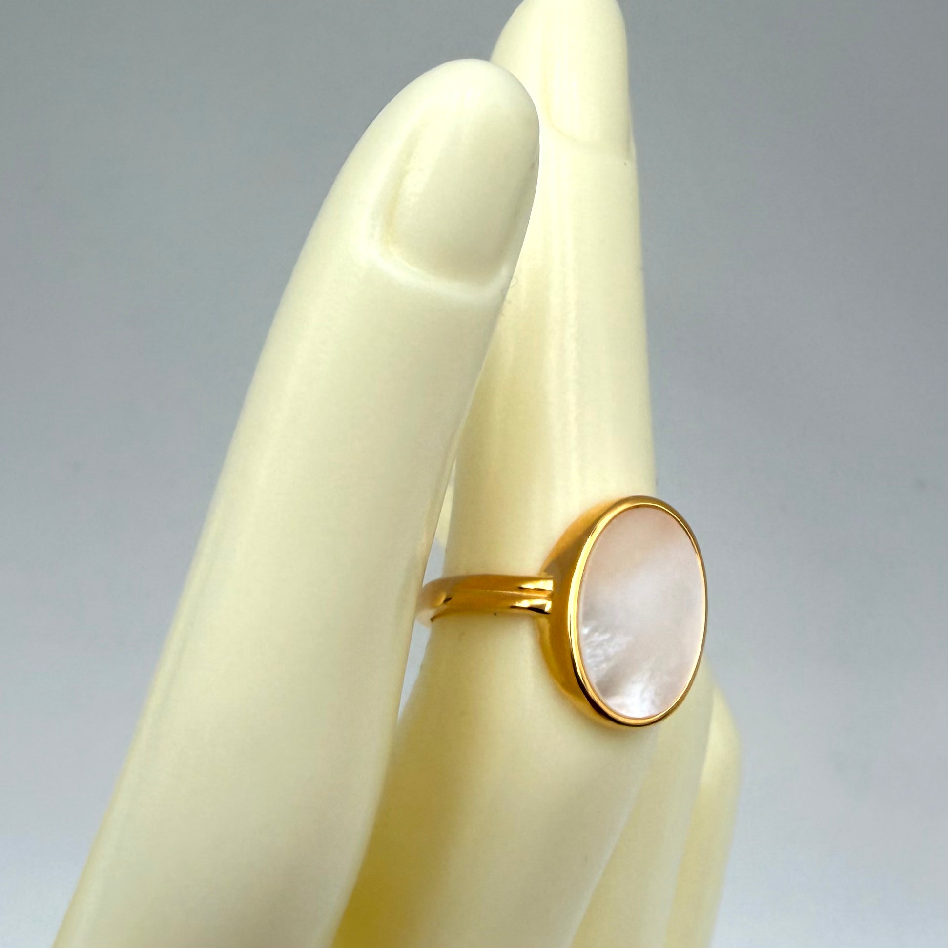 ANELLO MADREPERLA OVALE 110HB