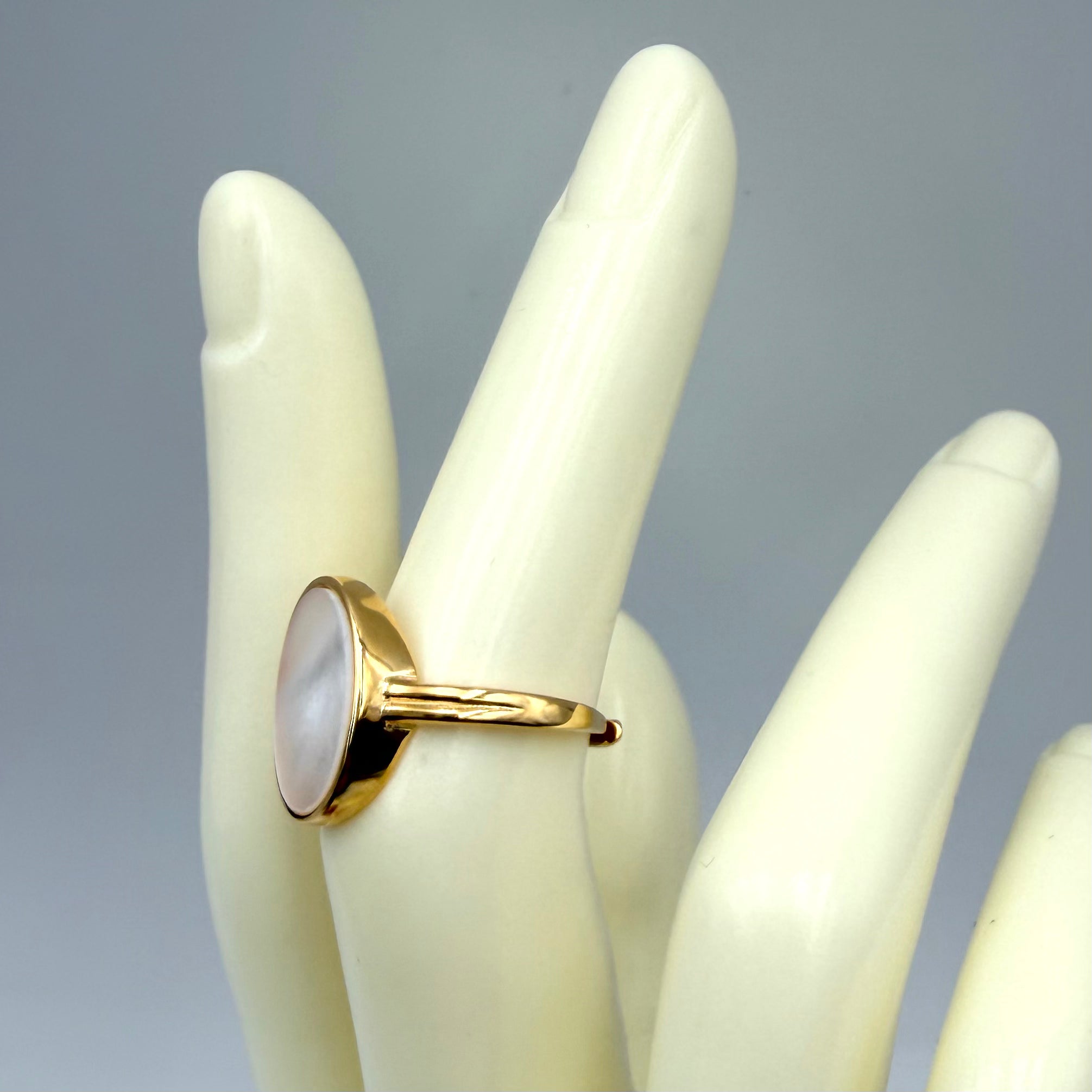 ANELLO MADREPERLA OVALE 110HB