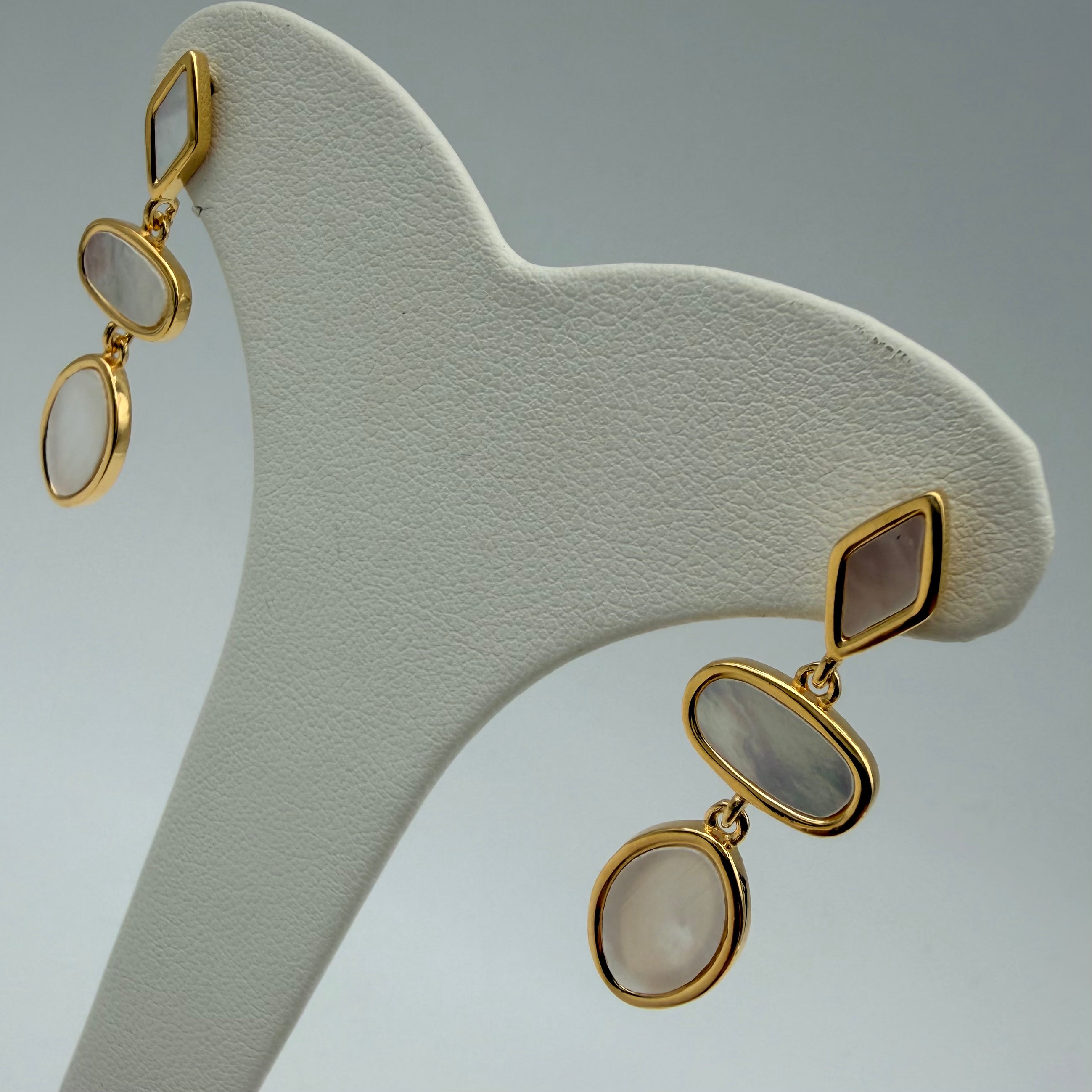 ORECCHINI MADREPERLA 1001HB