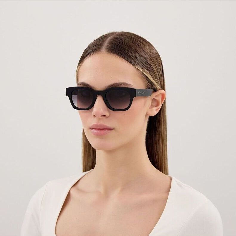 ALEXANDER McQUEEN AM0530S (001-BLACK/GREY)