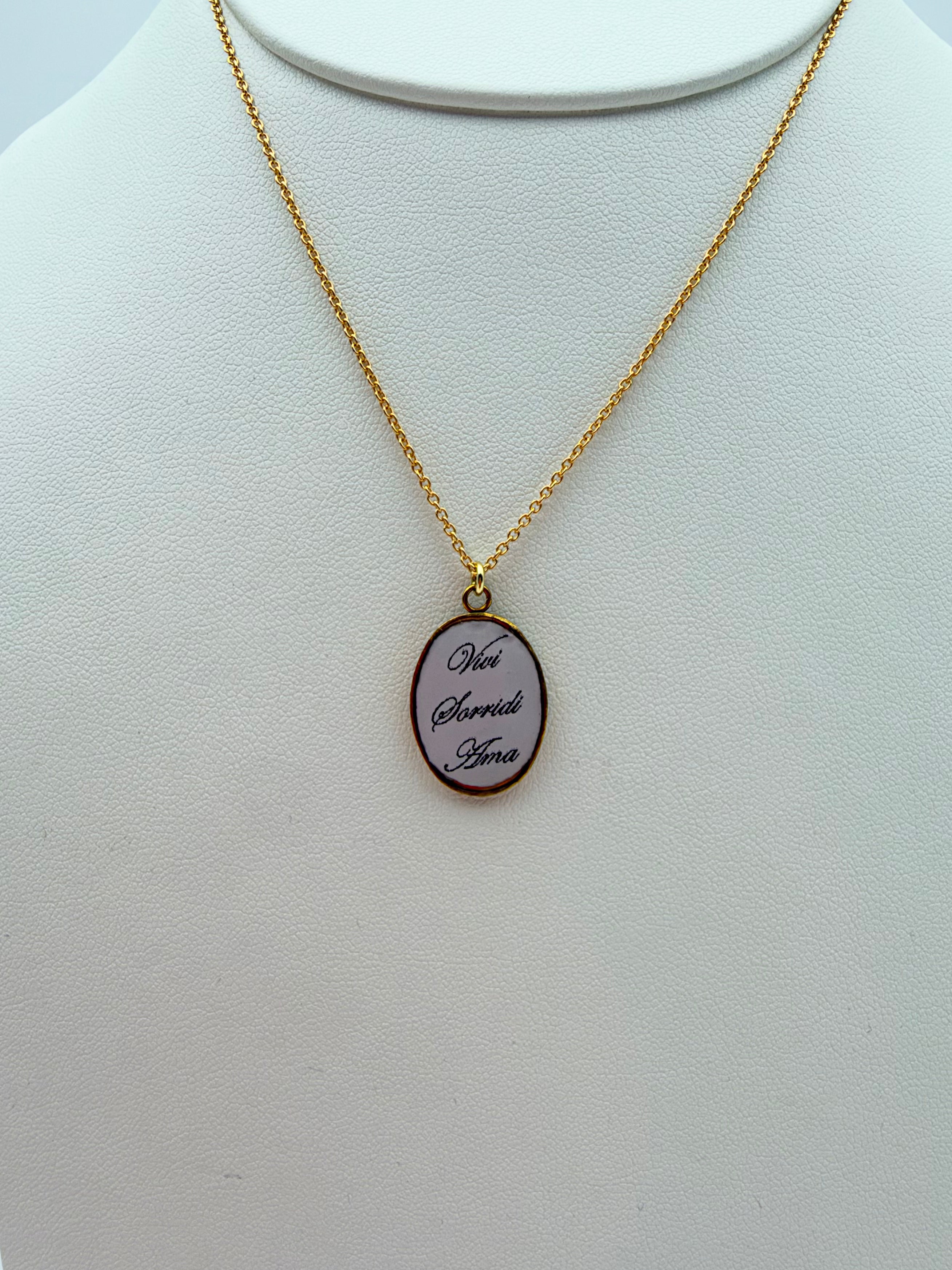 COLLANA "Vivi, Sorridi, Ama"