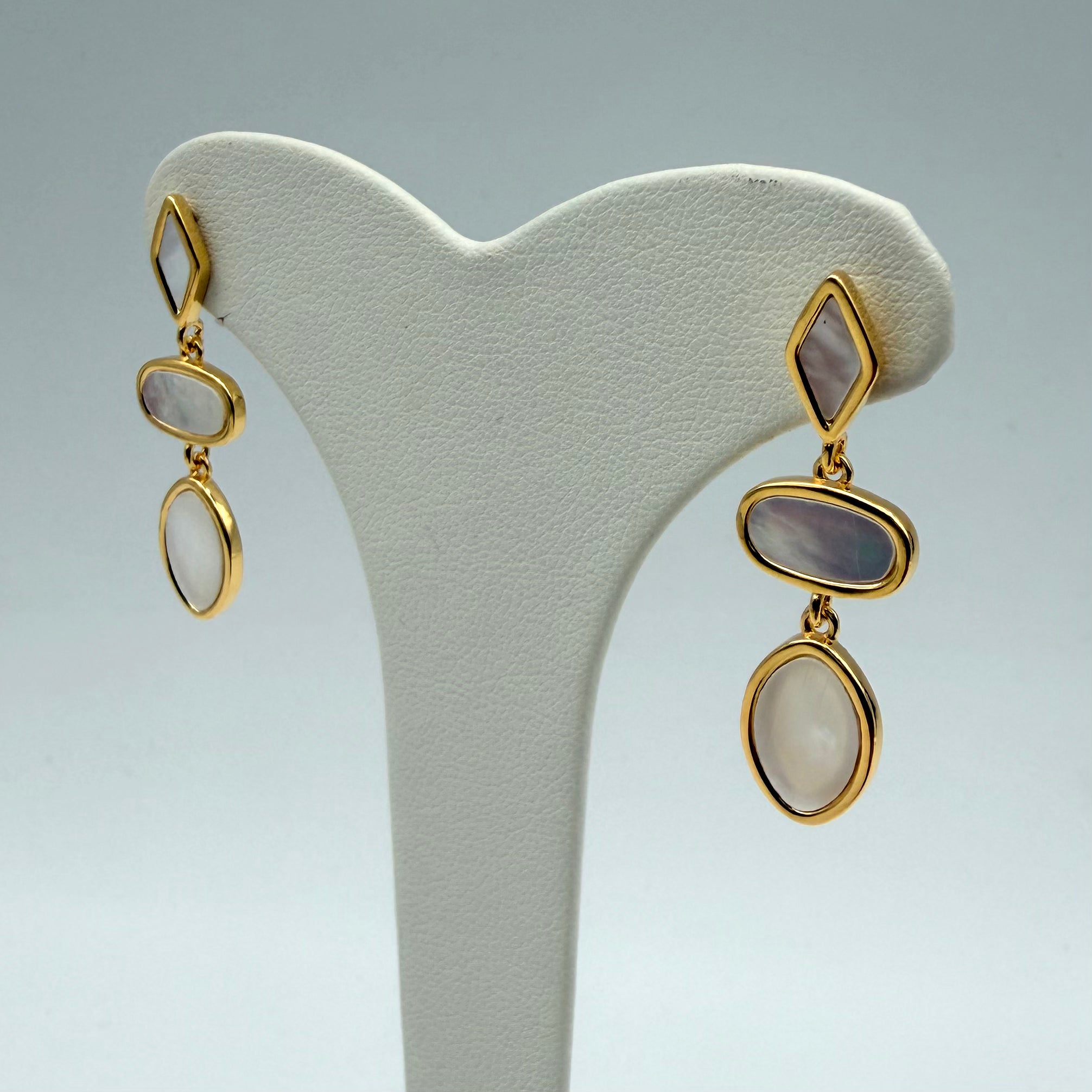 ORECCHINI MADREPERLA 1001HB